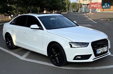 Седан Audi A4 2012 в Одесі