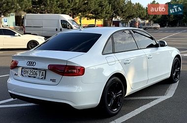 Седан Audi A4 2012 в Одесі