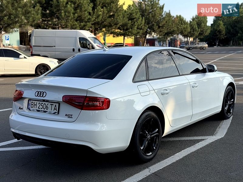Седан Audi A4 2012 в Одесі