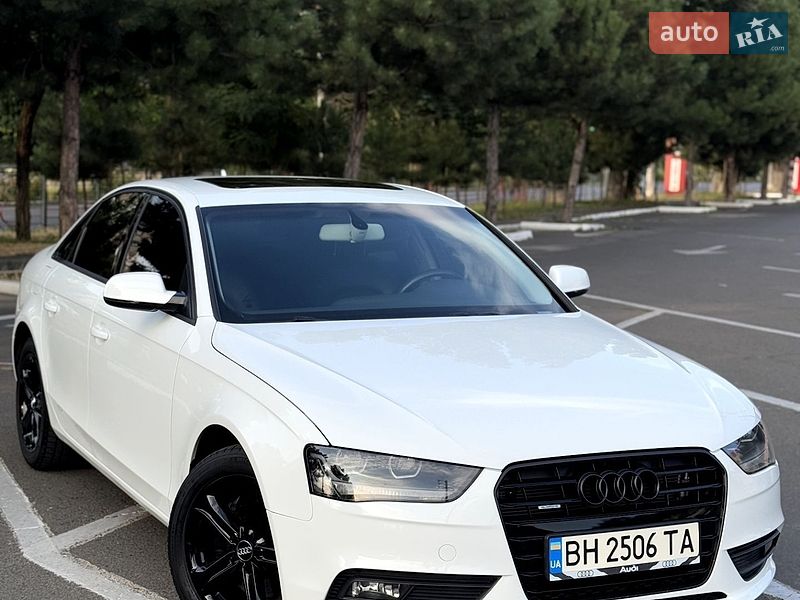 Седан Audi A4 2012 в Одесі