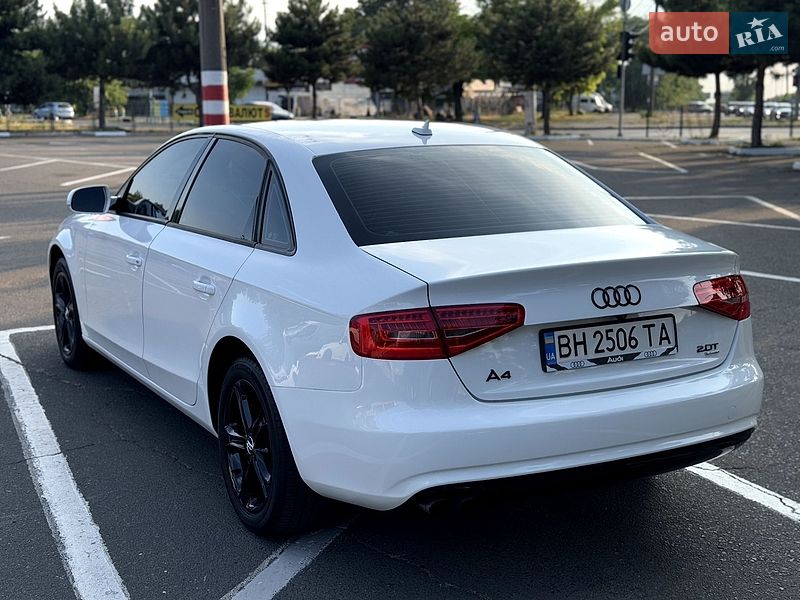 Седан Audi A4 2012 в Одесі