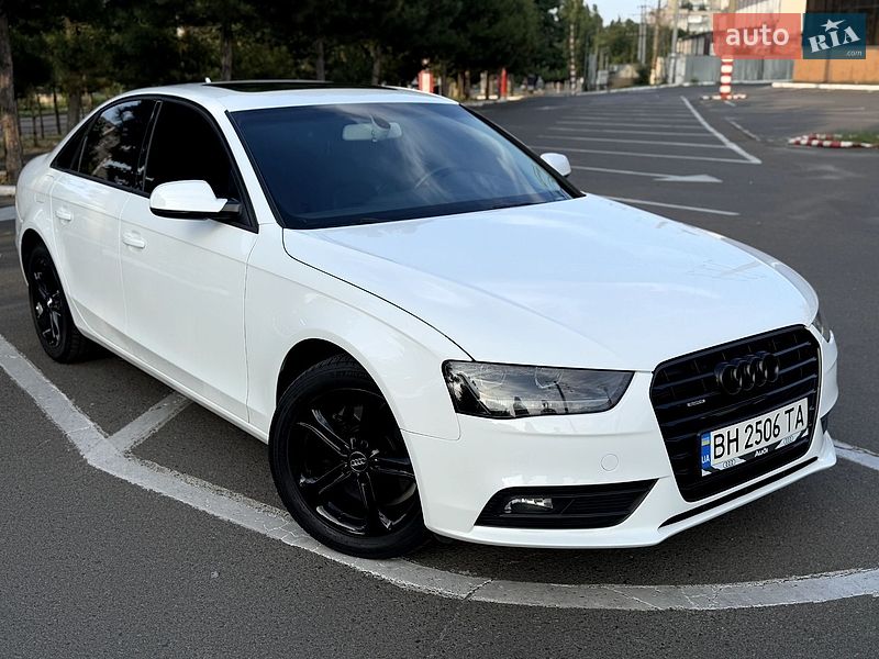 Седан Audi A4 2012 в Одесі