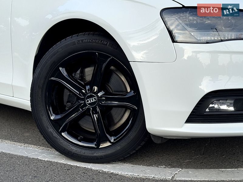 Седан Audi A4 2012 в Одесі