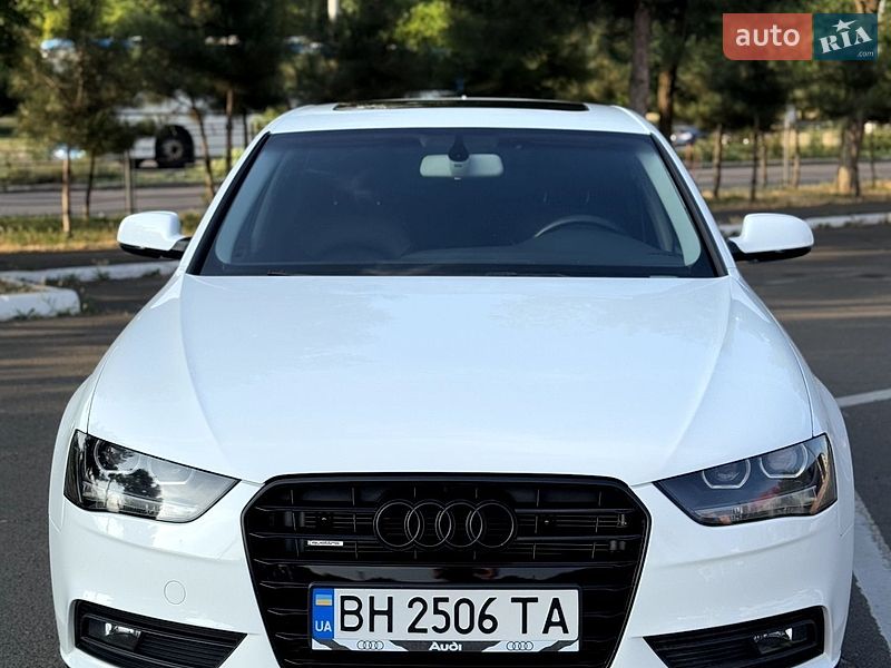 Седан Audi A4 2012 в Одесі