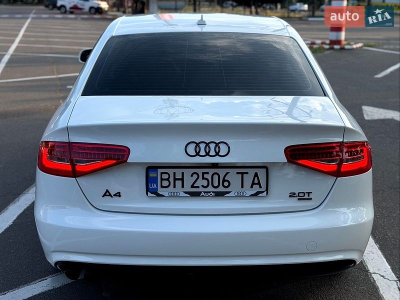 Седан Audi A4 2012 в Одесі