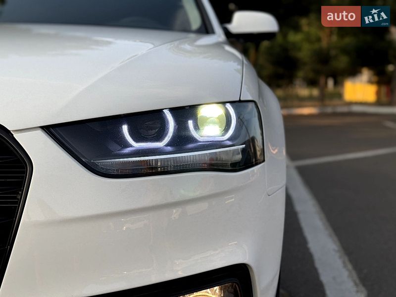 Седан Audi A4 2012 в Одесі