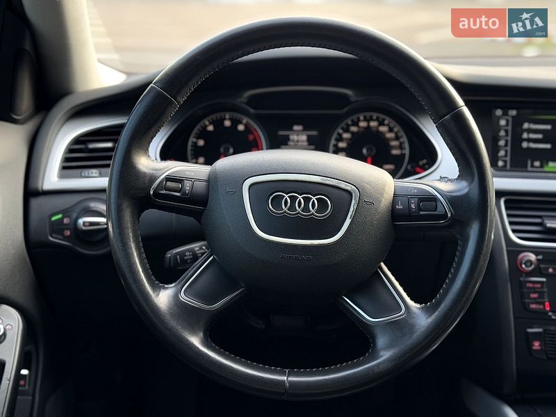 Седан Audi A4 2012 в Одесі
