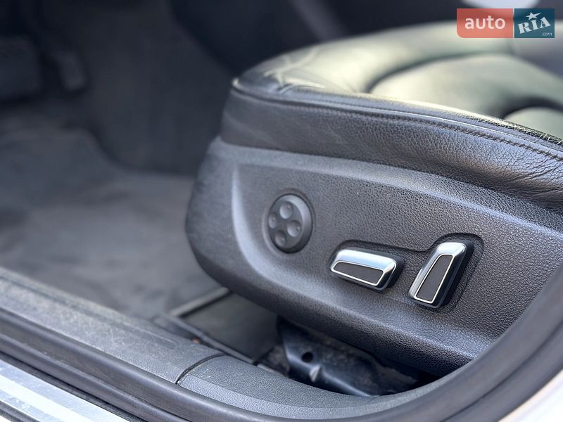 Седан Audi A4 2012 в Одесі