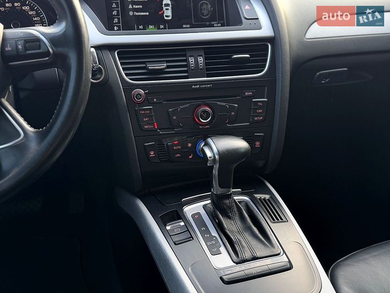 Седан Audi A4 2012 в Одесі
