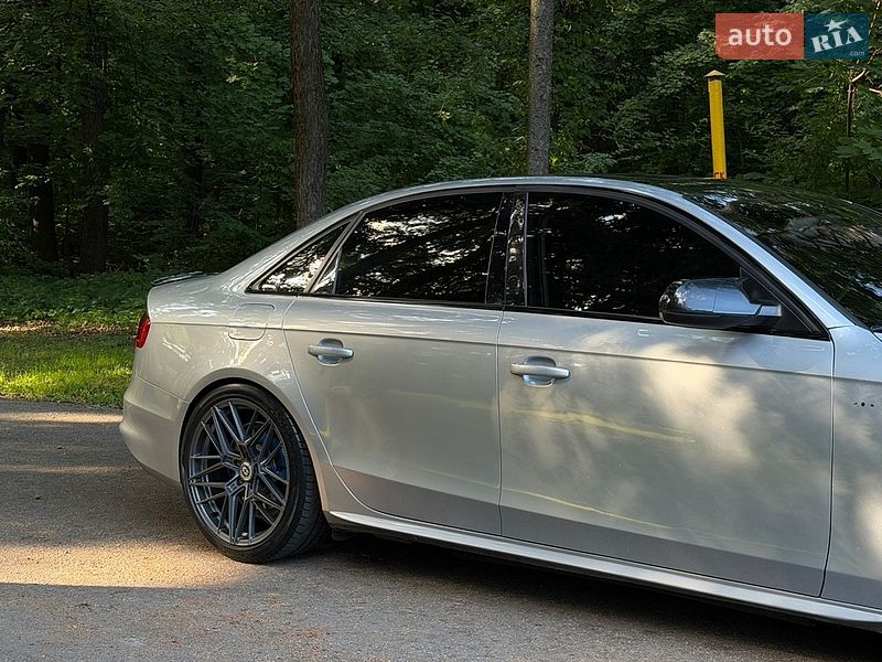 Седан Audi A4 2015 в Харкові