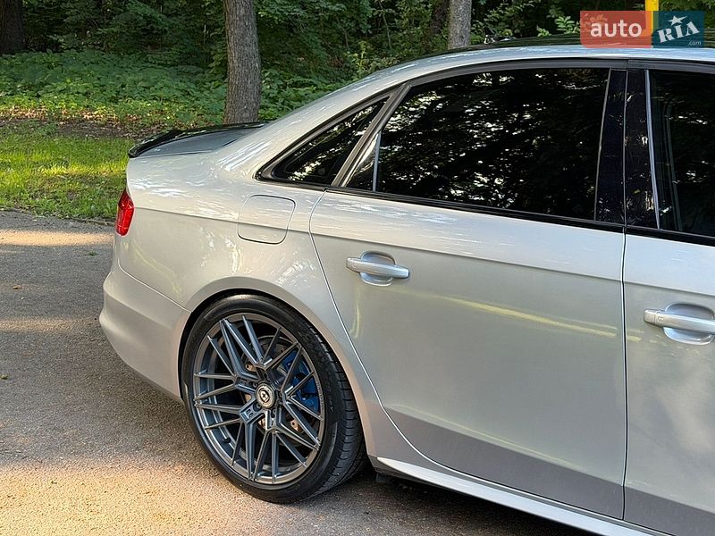 Седан Audi A4 2015 в Харкові