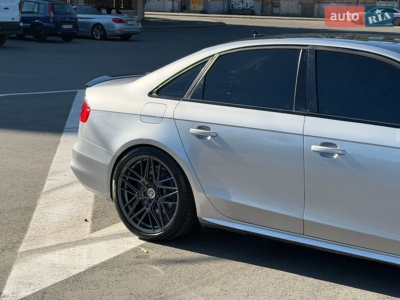 Седан Audi A4 2015 в Харкові