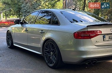 Седан Audi A4 2015 в Харкові