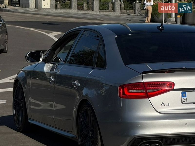 Седан Audi A4 2015 в Харкові