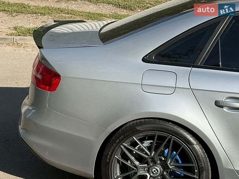 Седан Audi A4 2015 в Харкові
