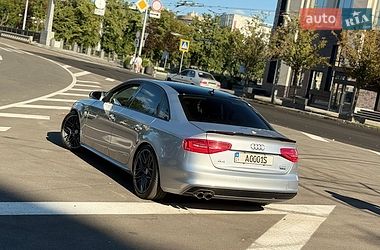 Седан Audi A4 2015 в Харкові