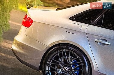 Седан Audi A4 2015 в Харкові
