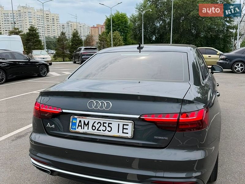 Седан Audi A4 2021 в Киеве