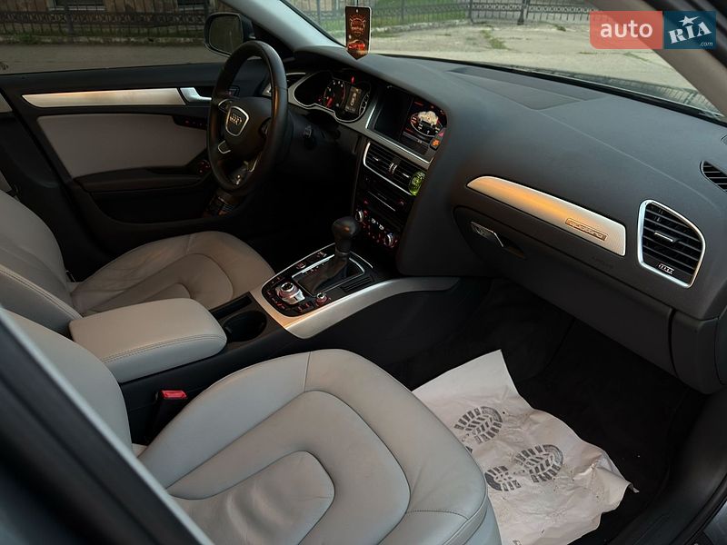 Седан Audi A4 2014 в Стрые