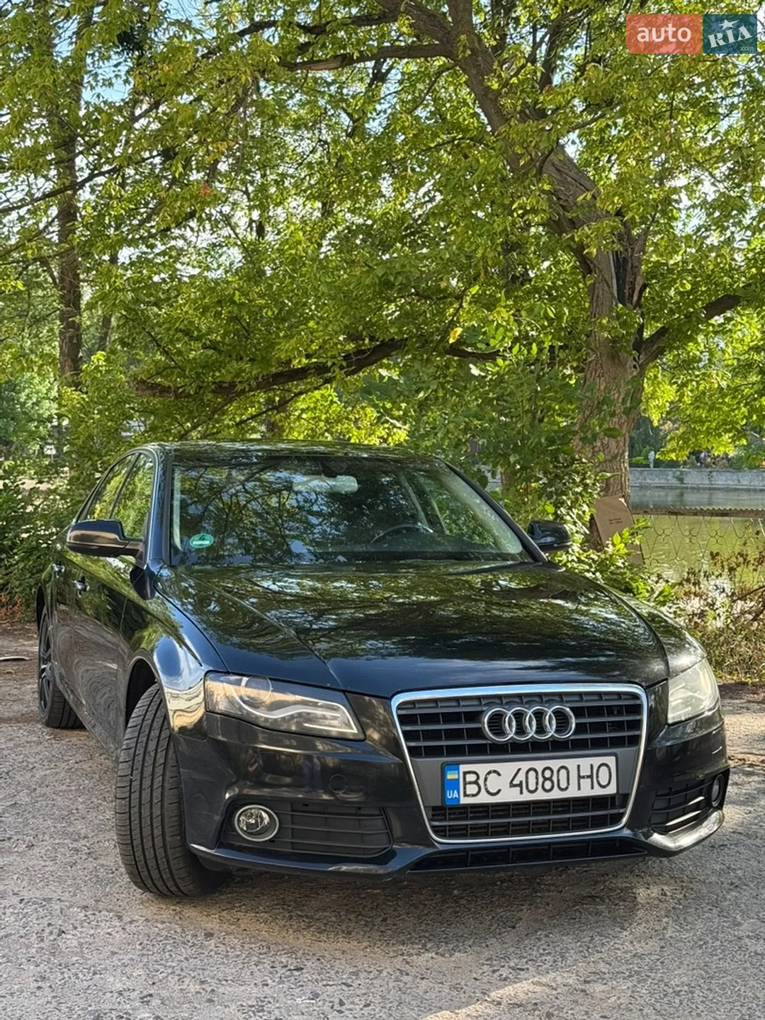 2010 Audi A4 - мініатюра 3