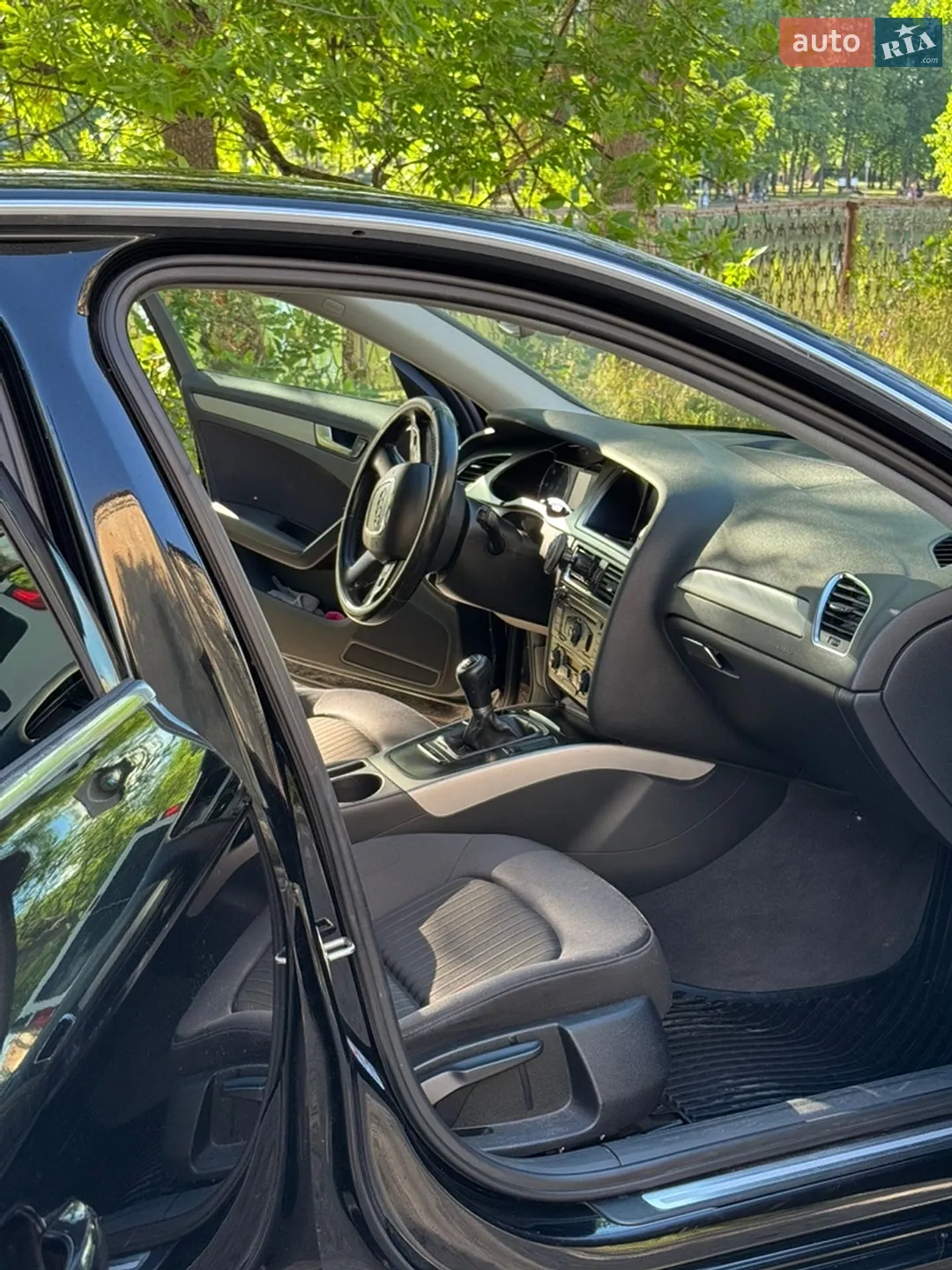 2010 Audi A4 - мініатюра 11
