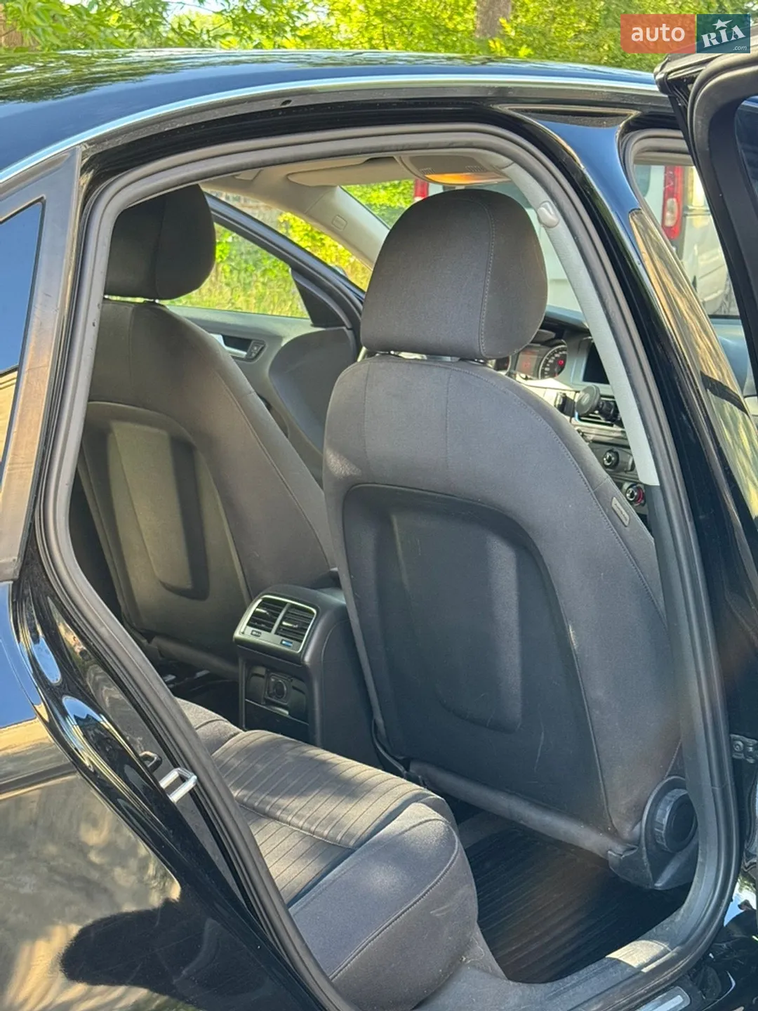 2010 Audi A4 - мініатюра 12