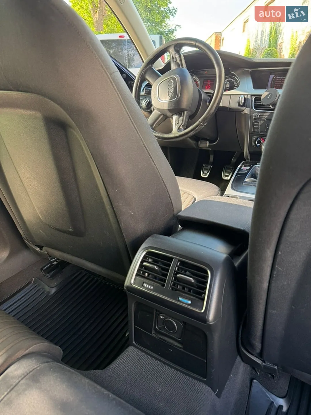2010 Audi A4 - мініатюра 14