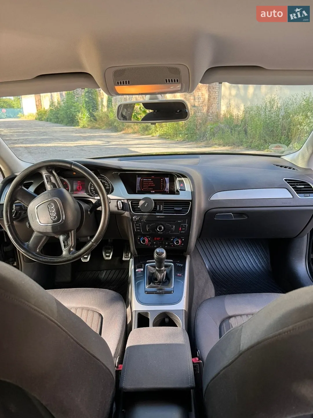 2010 Audi A4 - мініатюра 22
