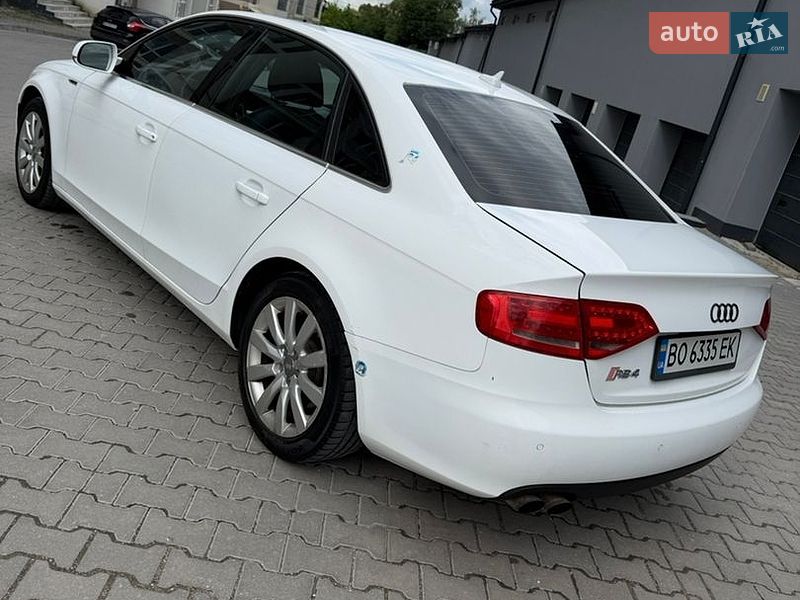 Седан Audi A4 2011 в Тернополі