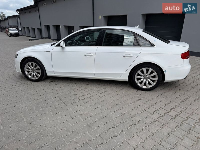 Седан Audi A4 2011 в Тернополі