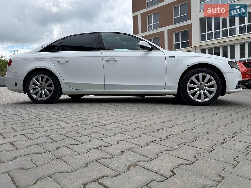 Седан Audi A4 2011 в Тернополі