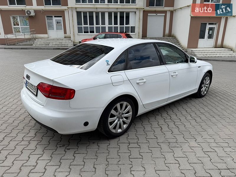 Седан Audi A4 2011 в Тернополі