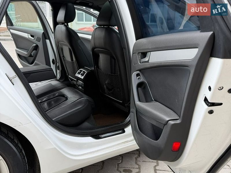 Седан Audi A4 2011 в Тернополі