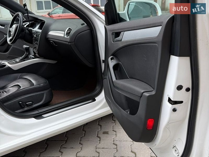 Седан Audi A4 2011 в Тернополі