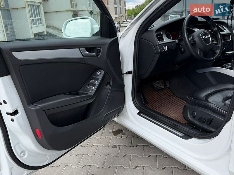 Седан Audi A4 2011 в Тернополі