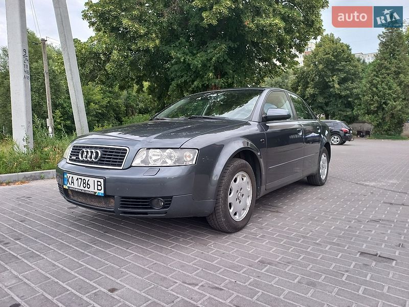 Седан Audi A4 2001 в Киеве