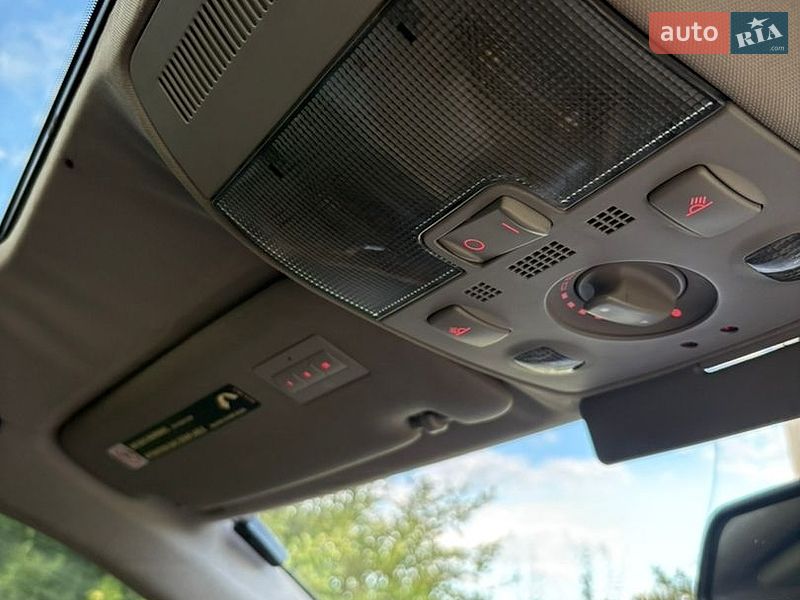 Седан Audi A4 2003 в Любомле