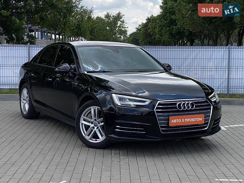Седан Audi A4 2017 в Дніпрі