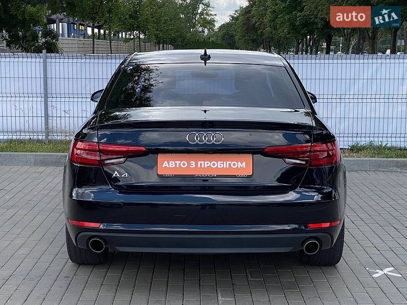 Седан Audi A4 2017 в Дніпрі