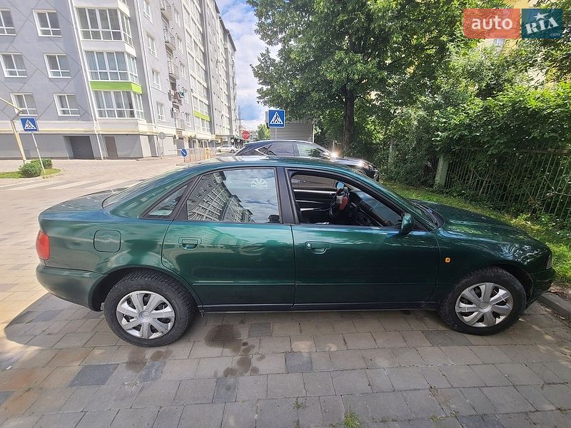 Седан Audi A4 1997 в Івано-Франківську