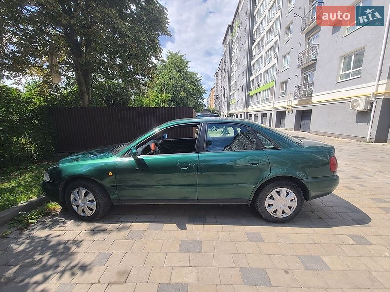 Седан Audi A4 1997 в Івано-Франківську