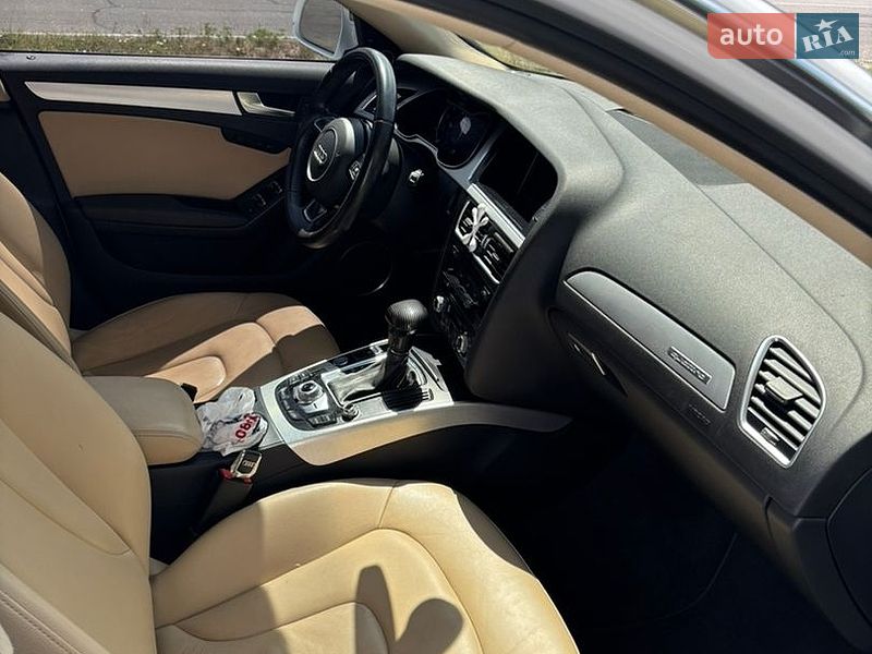 Седан Audi A4 2015 в Киеве