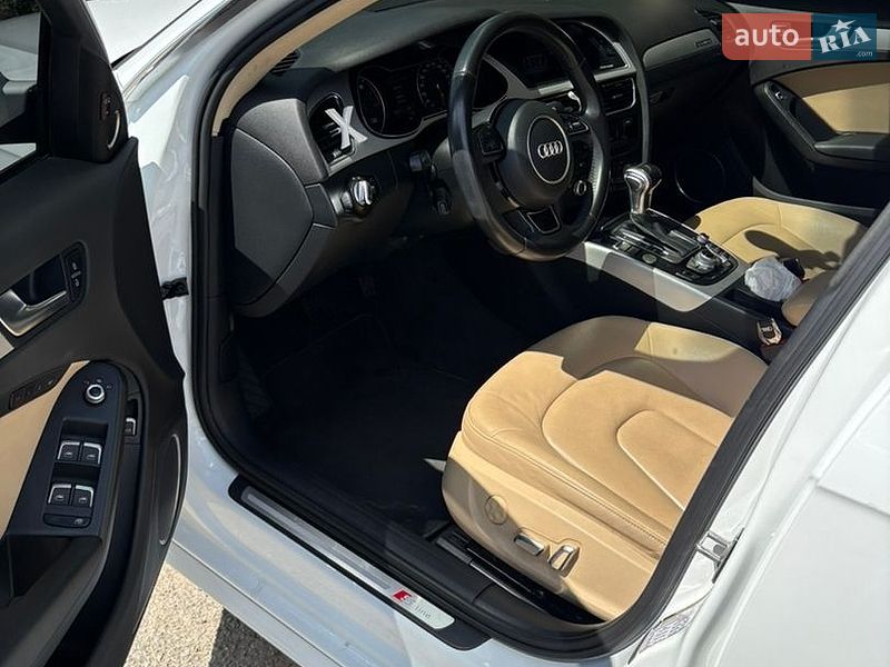 Седан Audi A4 2015 в Киеве
