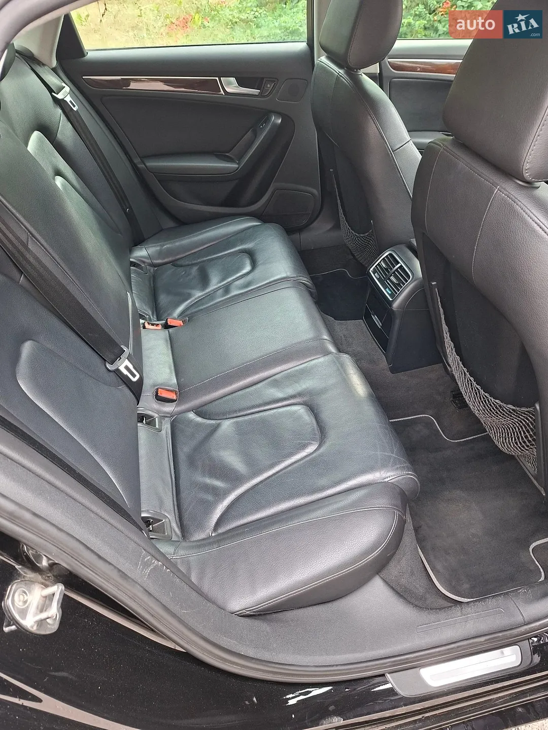 2010 Audi A4 - мініатюра 10