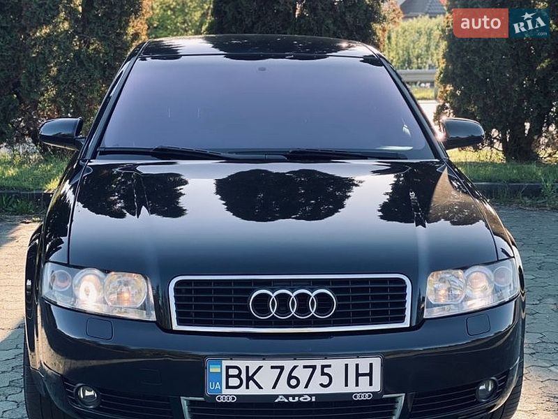 Седан Audi A4 2004 в Дубні
