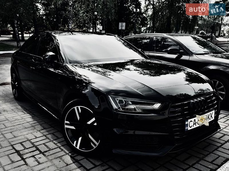 Седан Audi A4 2017 в Киеве