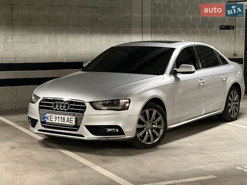 Седан Audi A4 2013 в Дніпрі