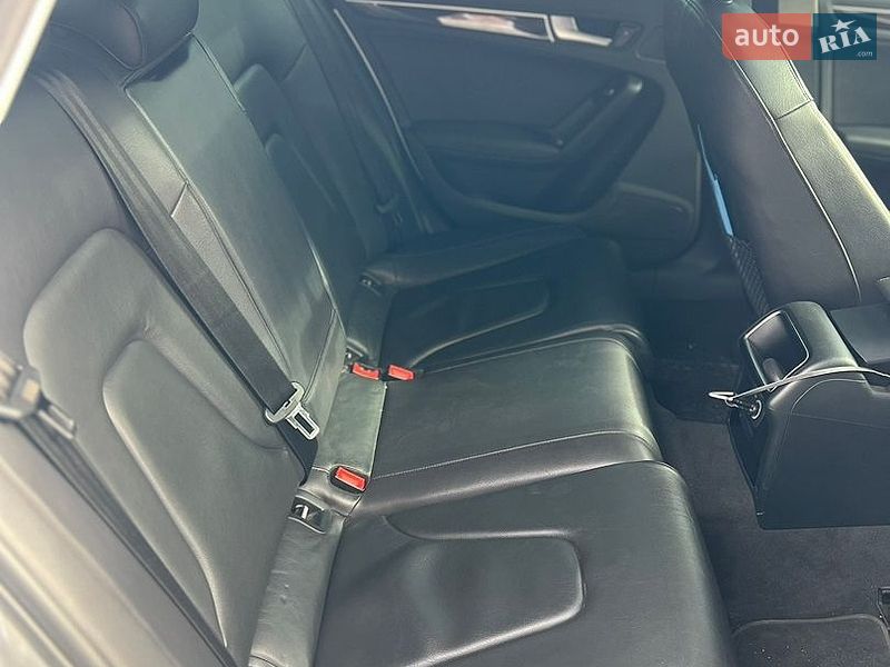 Седан Audi A4 2013 в Дніпрі