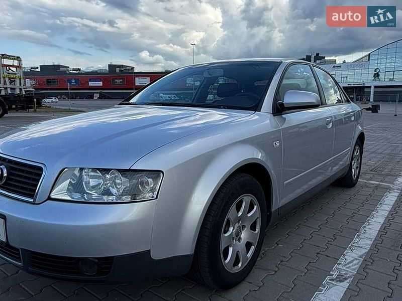 Седан Audi A4 2003 в Киеве