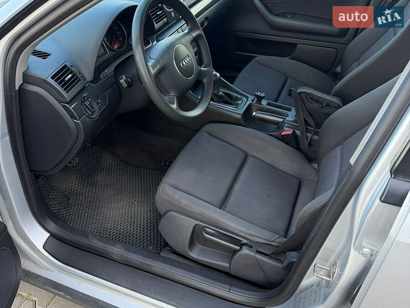 Седан Audi A4 2003 в Киеве